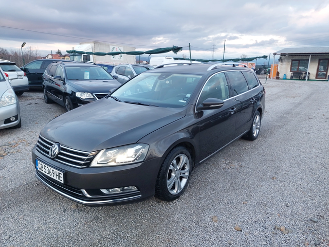 VW Passat 2.0TDI / Highline/ DSG / 170 4x4 - автомобили, коли, обяви за нови и употребявани 0