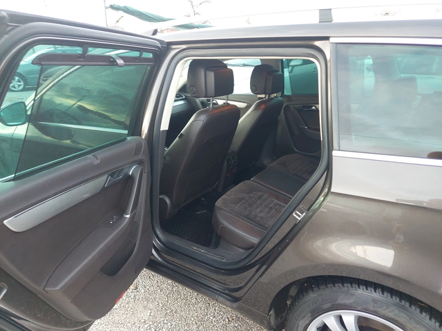 VW Passat 2.0TDI / Highline/ DSG / 170 4x4 - автомобили, коли, обяви за нови и употребявани 7