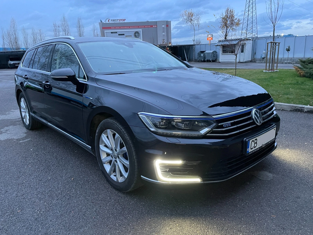 VW Passat GTE Plug In Hybrid - автомобили, коли, обяви за нови и употребявани 0
