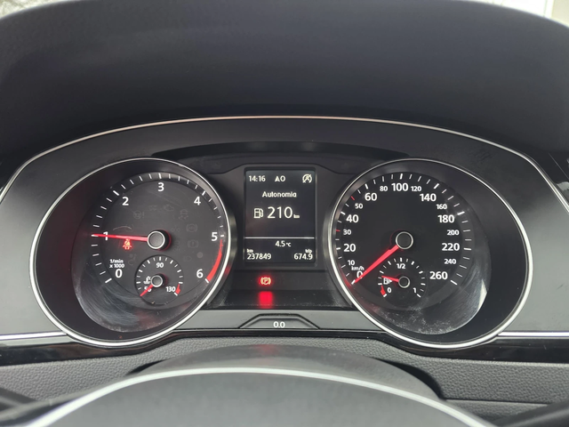 VW Passat 2.0TDI 150к.с 4motion - автомобили, коли, обяви за нови и употребявани 16