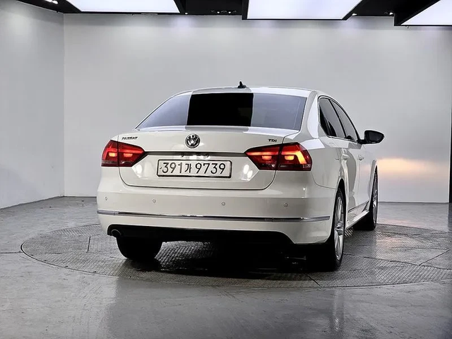 VW Passat 2.0 Tdi B7 - автомобили, коли, обяви за нови и употребявани 2