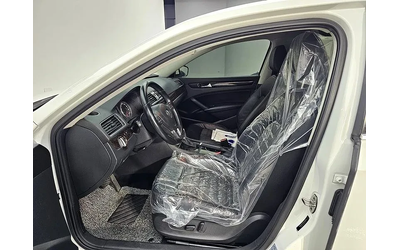 VW Passat 2.0 Tdi B7 - автомобили, коли, обяви за нови и употребявани 7