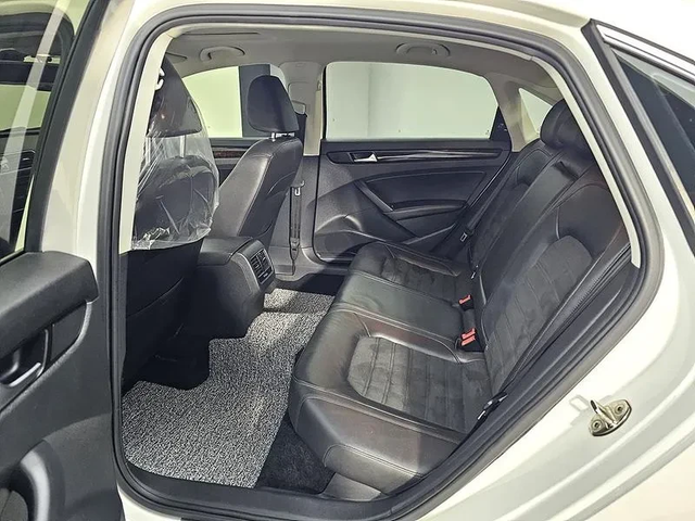 VW Passat 2.0 Tdi B7 - автомобили, коли, обяви за нови и употребявани 8