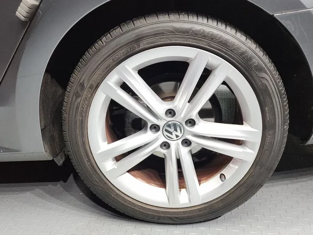 VW Passat 2.0 Tdi B7 - автомобили, коли, обяви за нови и употребявани 4