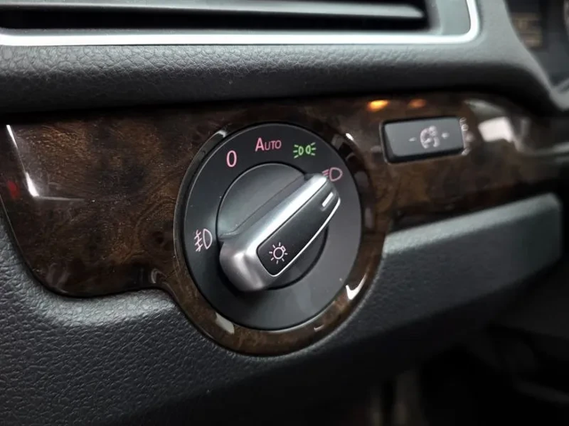 VW Passat 2.0 Tdi B7 - автомобили, коли, обяви за нови и употребявани 16