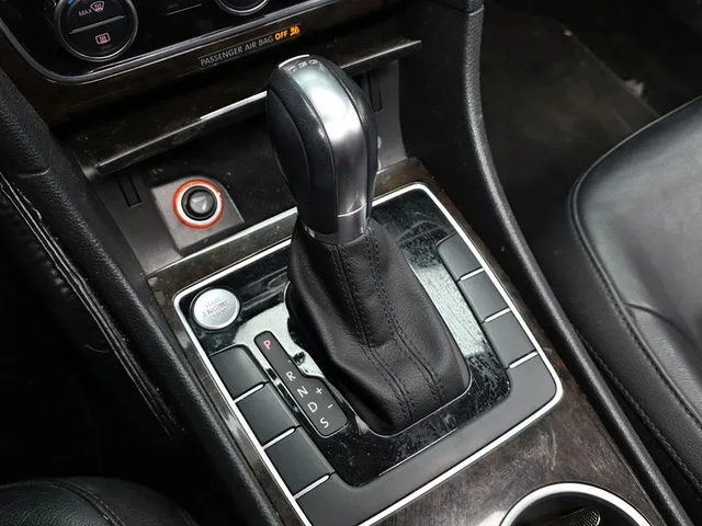 VW Passat 2.0 Tdi B7 - автомобили, коли, обяви за нови и употребявани 8