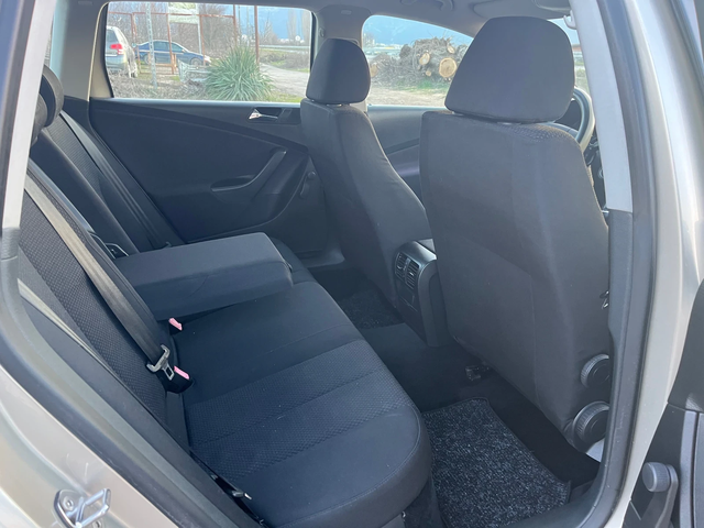 VW Passat 1.9TDI-105-ITALIA - автомобили, коли, обяви за нови и употребявани 6
