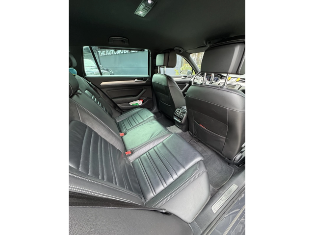 VW Passat R-Line - автомобили, коли, обяви за нови и употребявани 10