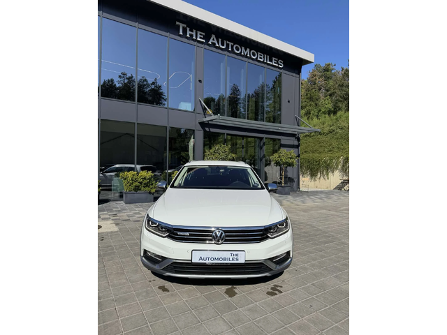 VW Passat Alltrack - автомобили, коли, обяви за нови и употребявани 0