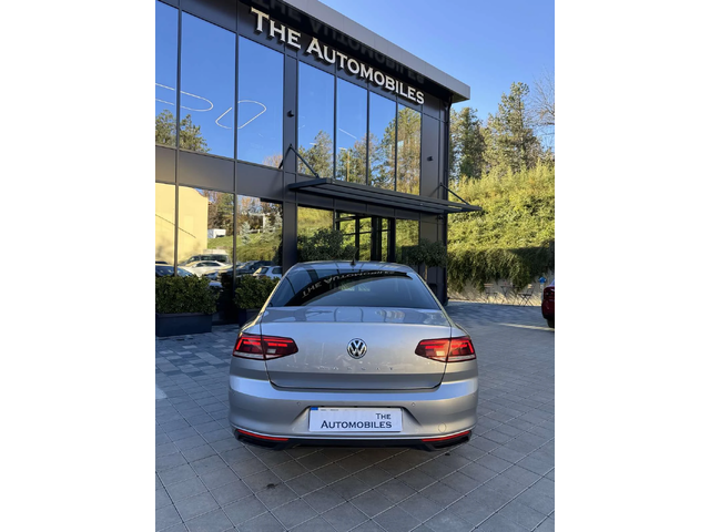 VW Passat - автомобили, коли, обяви за нови и употребявани 4