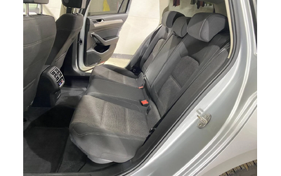 VW Passat 1.6 TDI * NAVI* CAMERA* - автомобили, коли, обяви за нови и употребявани 9