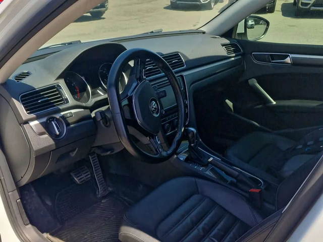 VW Passat Highline| ПОДГРЕВИ| 2 КЛЮЧА| ШИБИДАХ| CARFAX - автомобили, коли, обяви за нови и употребявани 6