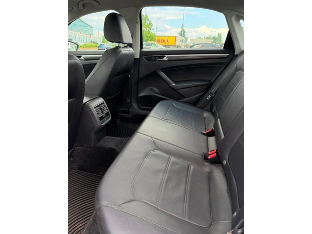 VW Passat SE NMS - автомобили, коли, обяви за нови и употребявани 10