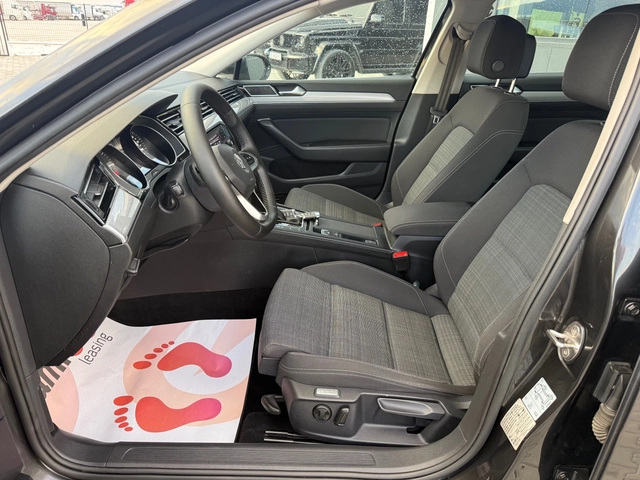 VW Passat 2.0TDI 150 ks Elegance Plus Собствен лизинг !!! - автомобили, коли, обяви за нови и употребявани 11