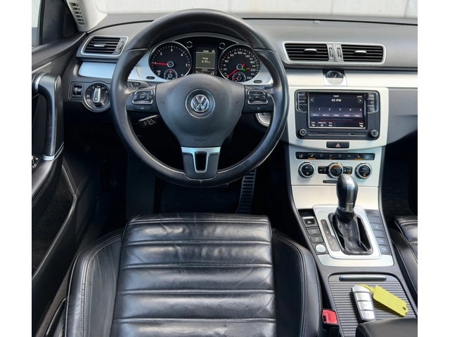 VW Passat 2.0TDi HIGHLINE* DSG* CarPlay* KEYLESS GO* LED - автомобили, коли, обяви за нови и употребявани 10