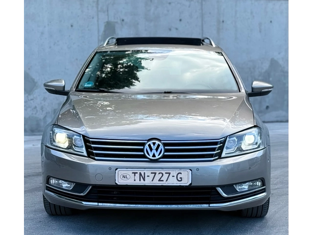 VW Passat 2.0TDi HIGHLINE* DSG* CarPlay* KEYLESS GO* LED - автомобили, коли, обяви за нови и употребявани 1