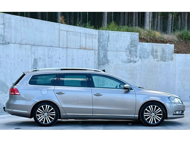 VW Passat 2.0TDi HIGHLINE* DSG* CarPlay* KEYLESS GO* LED - автомобили, коли, обяви за нови и употребявани 7