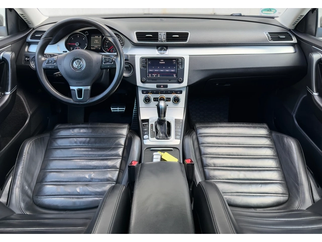 VW Passat 2.0TDi HIGHLINE* DSG* CarPlay* KEYLESS GO* LED - автомобили, коли, обяви за нови и употребявани 9