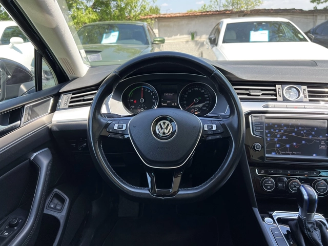 VW Passat GTE PLUG-IN HYBRID - автомобили, коли, обяви за нови и употребявани 13