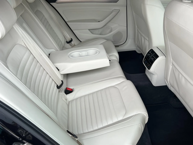 VW Passat 2.0TDI, HIGHLINE-FULL SERVICE VW-KATO HOB!!! - автомобили, коли, обяви за нови и употребявани 16