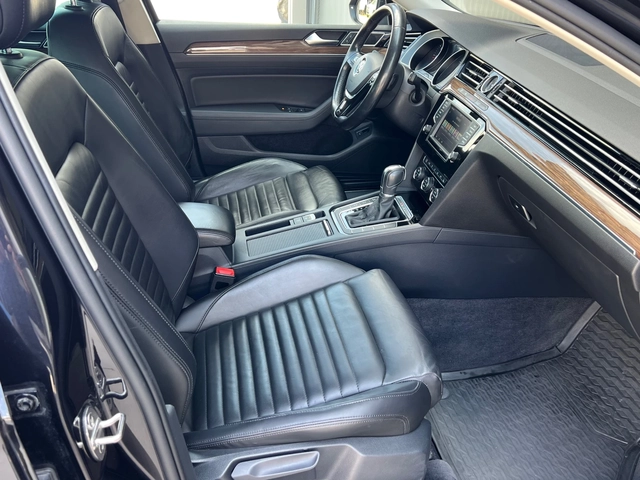 VW Passat 2.0TDI-190ps-4-MOTION-HIGHLINE-FULL SERVICE VW-HOB - автомобили, коли, обяви за нови и употребявани 9