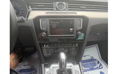 VW Passat R-Line* 4motion* DYNAUDIO* 240к.с.* 360 камери - автомобили, коли, обяви за нови и употребявани 11