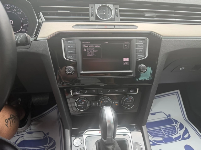 VW Passat R-Line* 4motion* DYNAUDIO* 240к.с.* 360 камери - автомобили, коли, обяви за нови и употребявани 11