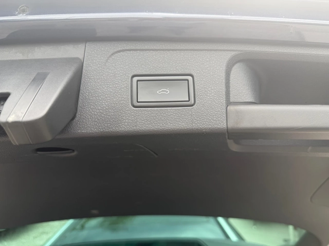 VW Passat R-Line* 4motion* DYNAUDIO* 240к.с.* 360 камери - автомобили, коли, обяви за нови и употребявани 14