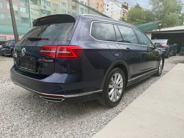VW Passat R-Line* 4motion* DYNAUDIO* 240к.с.* 360 камери - автомобили, коли, обяви за нови и употребявани 5