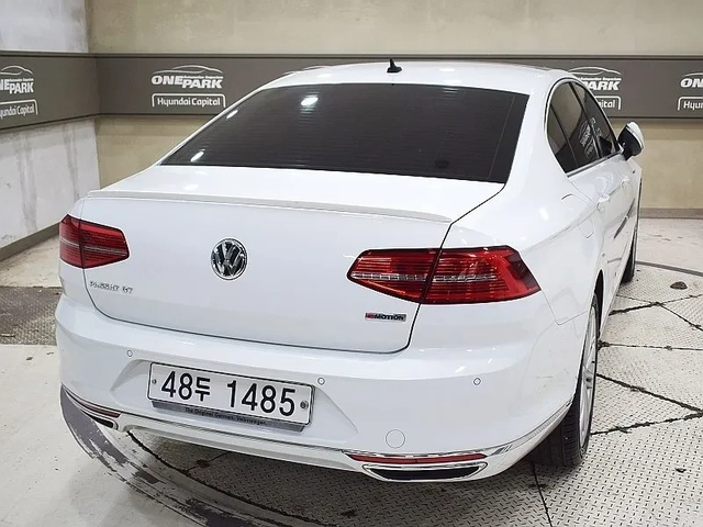 VW Passat 2.0 Tdi 4Motion Prestige - САМО 30% АВАНС - автомобили, коли, обяви за нови и употребявани 1