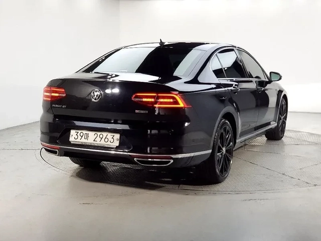 VW Passat 2.0 Tdi 4Motion Prestige - САМО 30% АВАНС - автомобили, коли, обяви за нови и употребявани 9