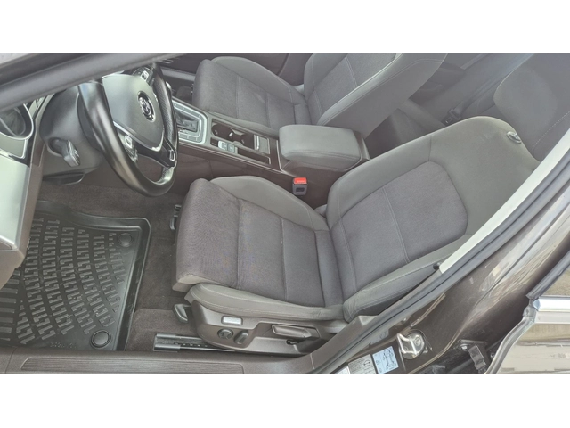VW Passat 1.6TDI COMFORT КАМЕРА НАВИ ЛИЗИНГ ВИДЕО - автомобили, коли, обяви за нови и употребявани 10