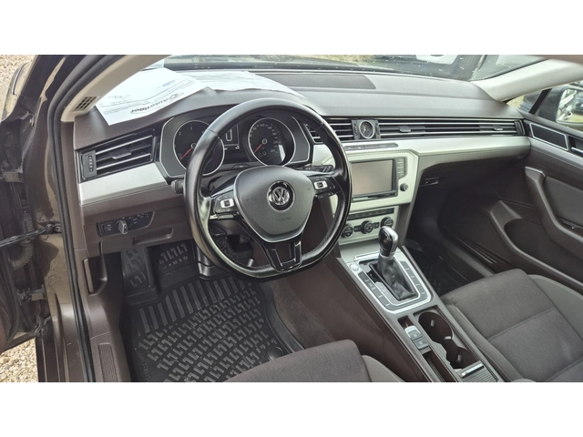 VW Passat 1.6TDI COMFORT КАМЕРА НАВИ ЛИЗИНГ ВИДЕО - автомобили, коли, обяви за нови и употребявани 11