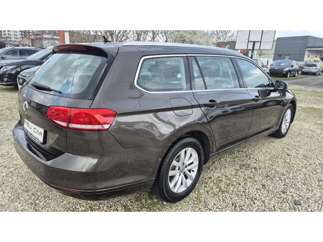 VW Passat 1.6TDI COMFORT КАМЕРА НАВИ ЛИЗИНГ ВИДЕО - автомобили, коли, обяви за нови и употребявани 3