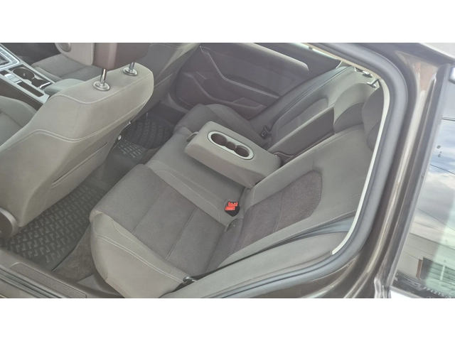 VW Passat 1.6TDI COMFORT КАМЕРА НАВИ ЛИЗИНГ ВИДЕО - автомобили, коли, обяви за нови и употребявани 6