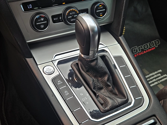 VW Passat 2.0TDI/GERMANY/DISTRONIC/ERGO COMFORT/CAR PLAY/LIZ - автомобили, коли, обяви за нови и употребявани 11