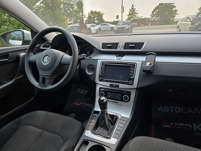 VW Passat 7= 2.0TDI-140кс= 6ск= НАВИ= АВТОПИЛОТ - автомобили, коли, обяви за нови и употребявани 12