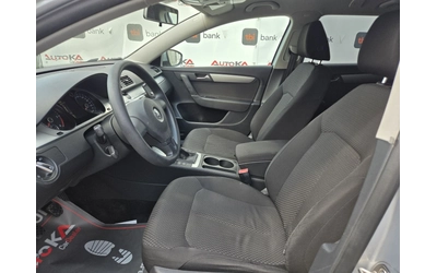 VW Passat 7= 2.0TDI-140кс= 6ск= НАВИ= АВТОПИЛОТ - автомобили, коли, обяви за нови и употребявани 6