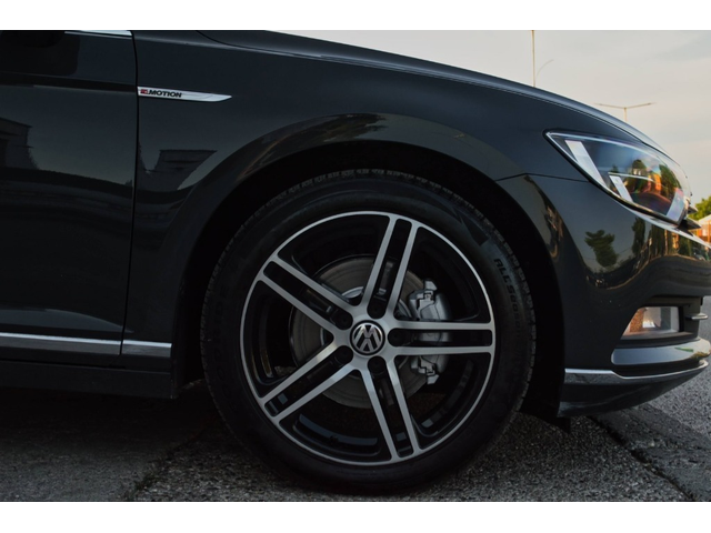 VW Passat Variant 4motion - автомобили, коли, обяви за нови и употребявани 5