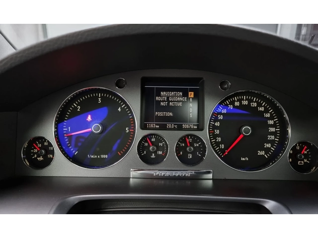 VW Phaeton 90k KM !!! - автомобили, коли, обяви за нови и употребявани 5