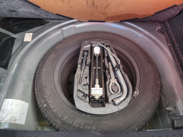 VW Polo 1.6TDI DSG - автомобили, коли, обяви за нови и употребявани 13