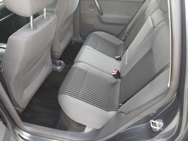 VW Polo 1, 4i AUTOMATIC - автомобили, коли, обяви за нови и употребявани 7