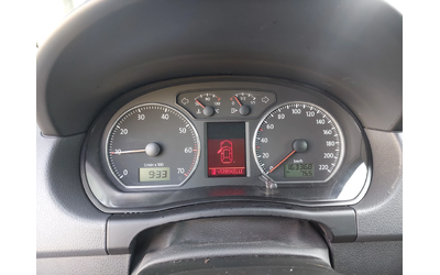 VW Polo 1, 4i AUTOMATIC - автомобили, коли, обяви за нови и употребявани 8