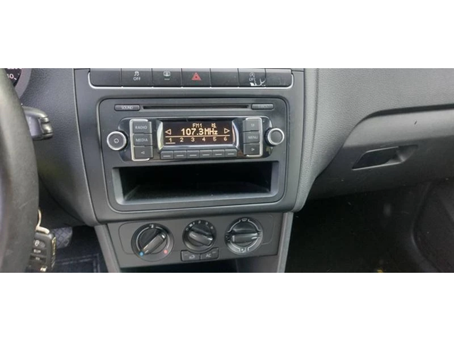 VW Polo 1, 2i 69ps EURO 5B - автомобили, коли, обяви за нови и употребявани 8