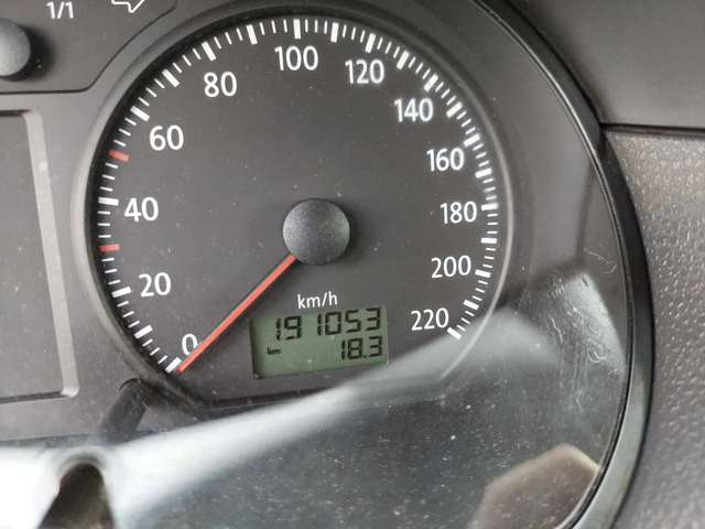 VW Polo 1,4i 80ps KLIMA - автомобили, коли, обяви за нови и употребявани 14