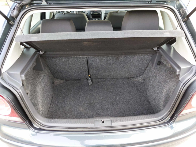 VW Polo 1,4i 80ps KLIMA - автомобили, коли, обяви за нови и употребявани 4