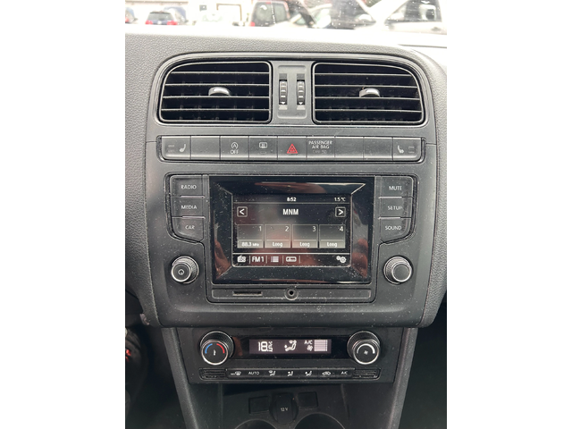 VW Polo 1.0i NAVI EURO 6 - автомобили, коли, обяви за нови и употребявани 11