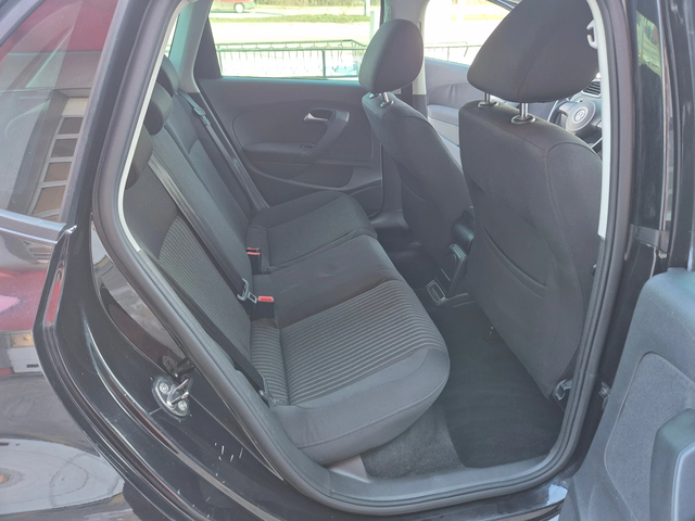 VW Polo 1.4i 86k.s KLIMATRONIK - автомобили, коли, обяви за нови и употребявани 11