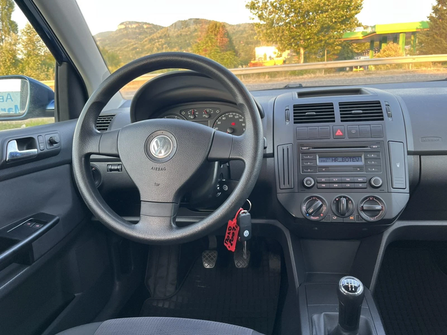 VW Polo 1.2I 70кс EURO 4 КЛИМАТИК - автомобили, коли, обяви за нови и употребявани 11