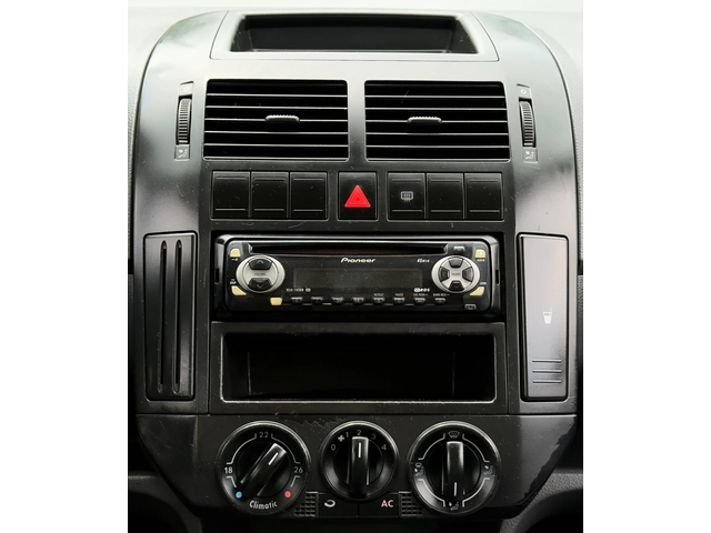 VW Polo 1.2i ITALY - автомобили, коли, обяви за нови и употребявани 9